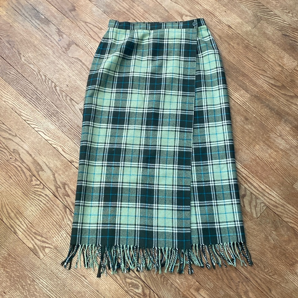 Evan Picone Wool Vintage wrap skirt green plaid with fridges